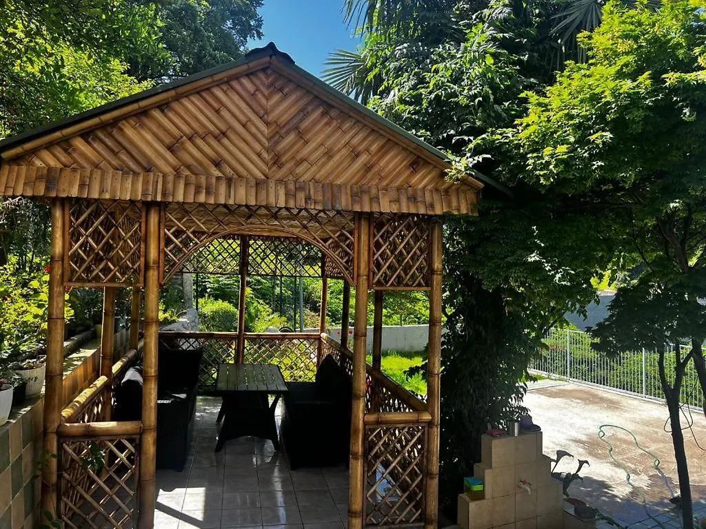 バトゥーミ House Near Botanical Gardenヴィラ 別荘